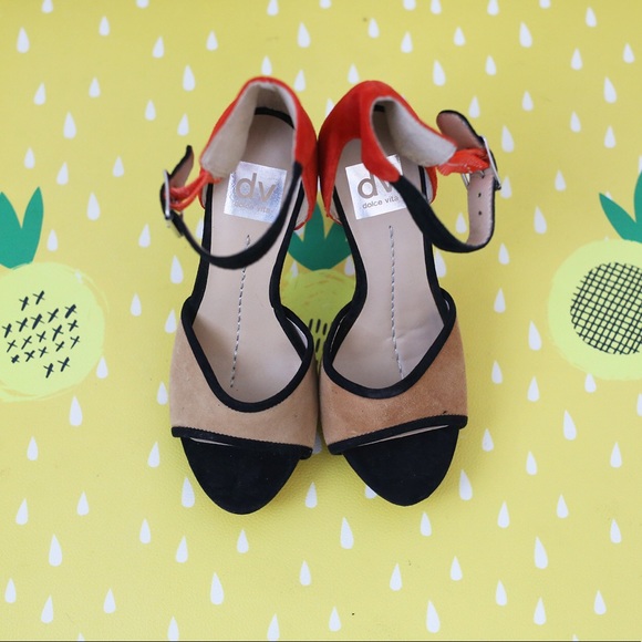Dolce Vita Heel Sandals! - Picture 3 of 4